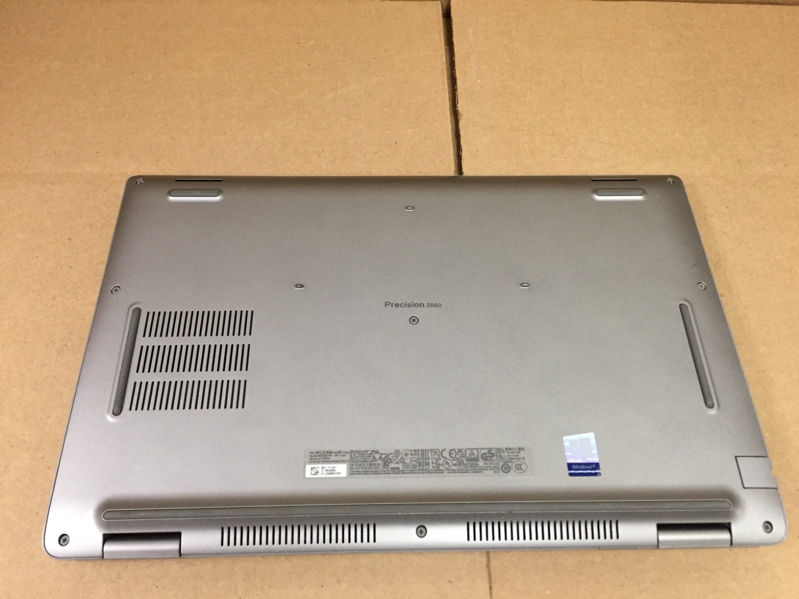 Dell Precision 3560 15.6″ FHD Laptop i5-1135G7 16GB RAM 256GB SSD Backlit w/ AC