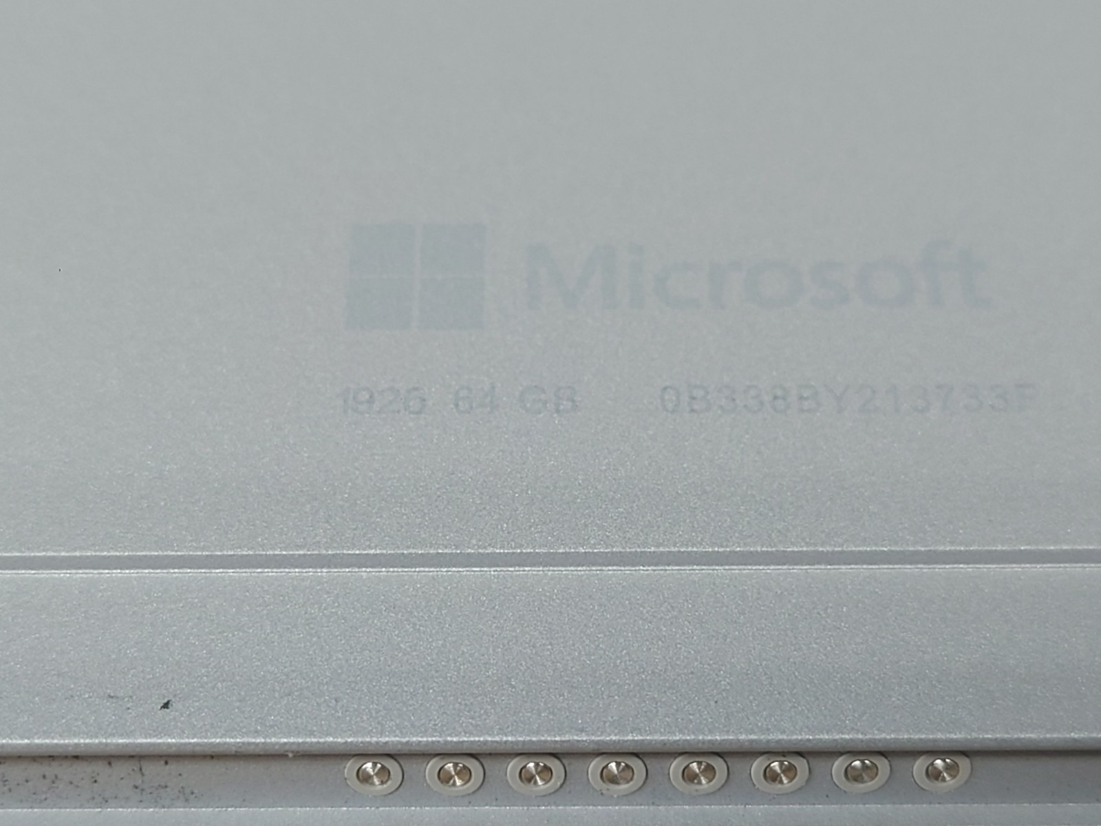 Microsoft Surface Go 3 1926 10.5″ Pentium Gold 6500Y 4GB RAM 64GB SSD Win11P