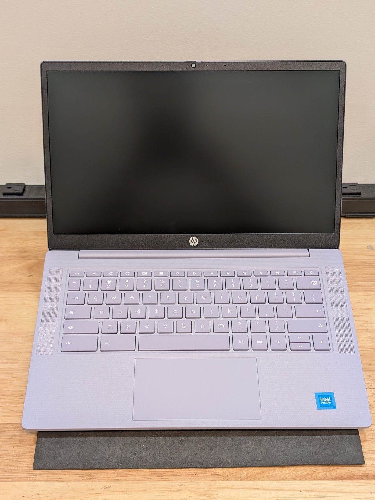HP Chromebook 14at-nf000 14″ Intel N200 8GB 256GB SSD Intel UHD Lavender