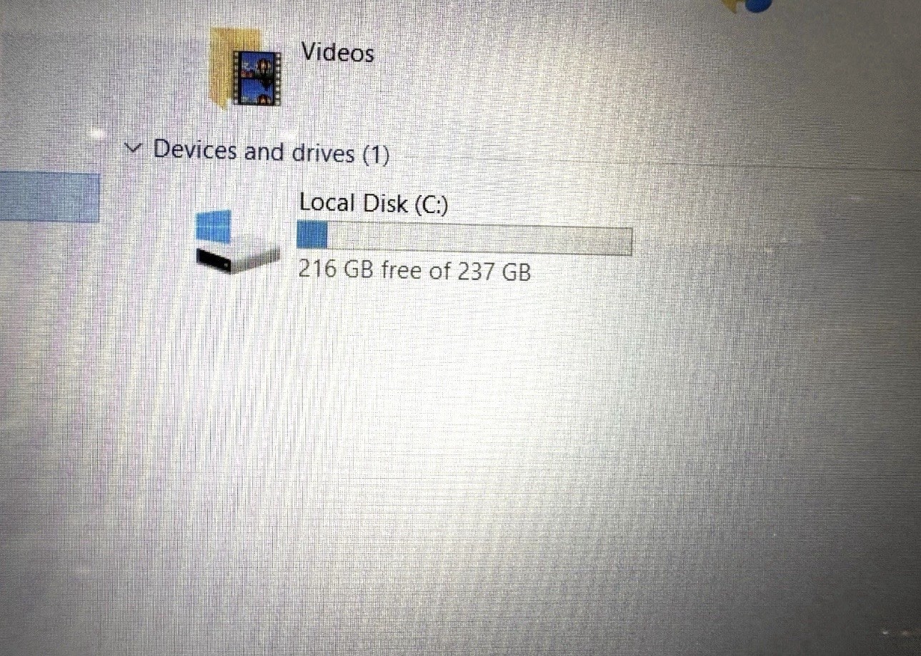 Hp Envy X360/ Ryzen 5 3500 U/ 8ram/ 256 SSD/Win 10pro/ Touch/ Charger Included