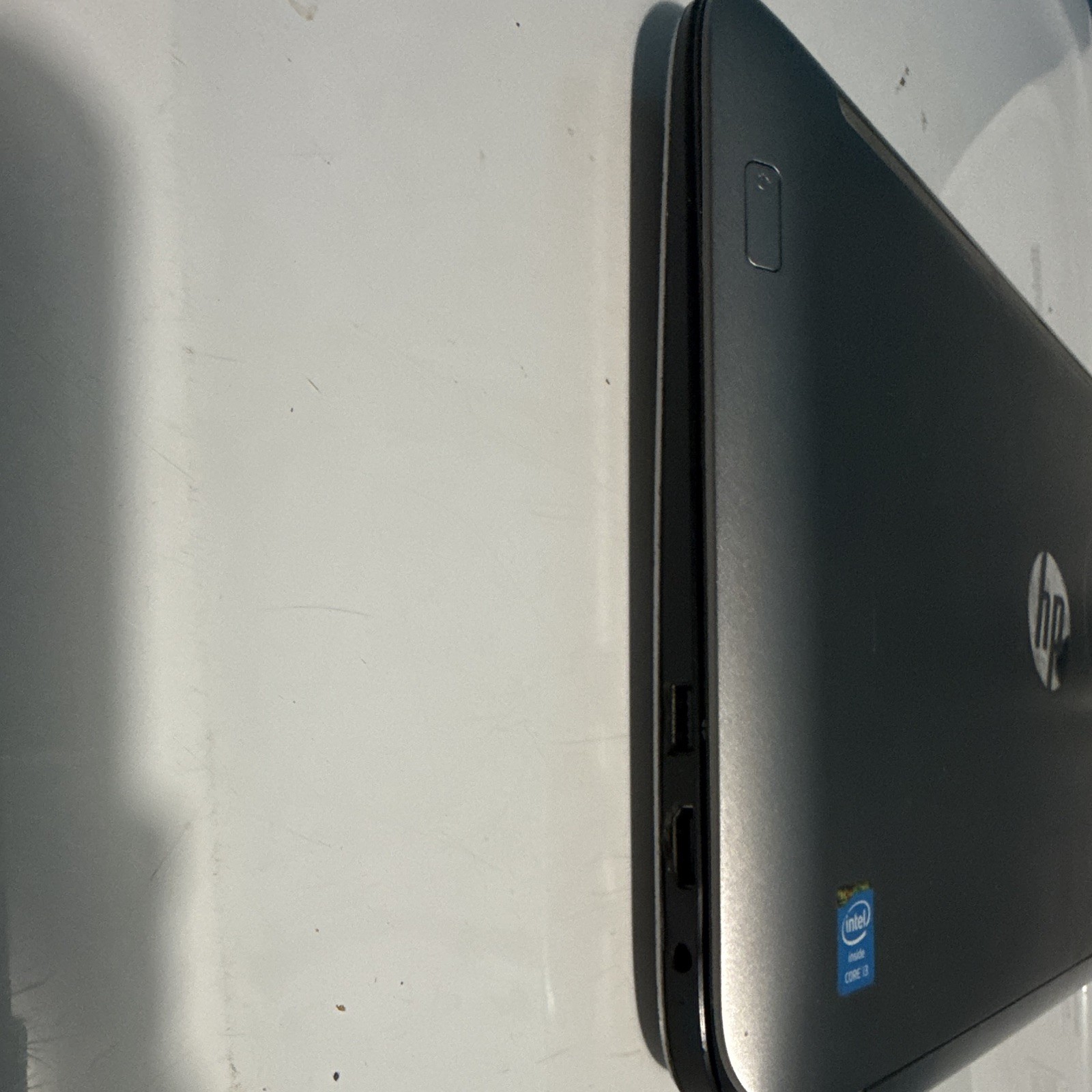 (2) HP Split x2 13.3in Intel Core i3 1.40GHz (Untested)