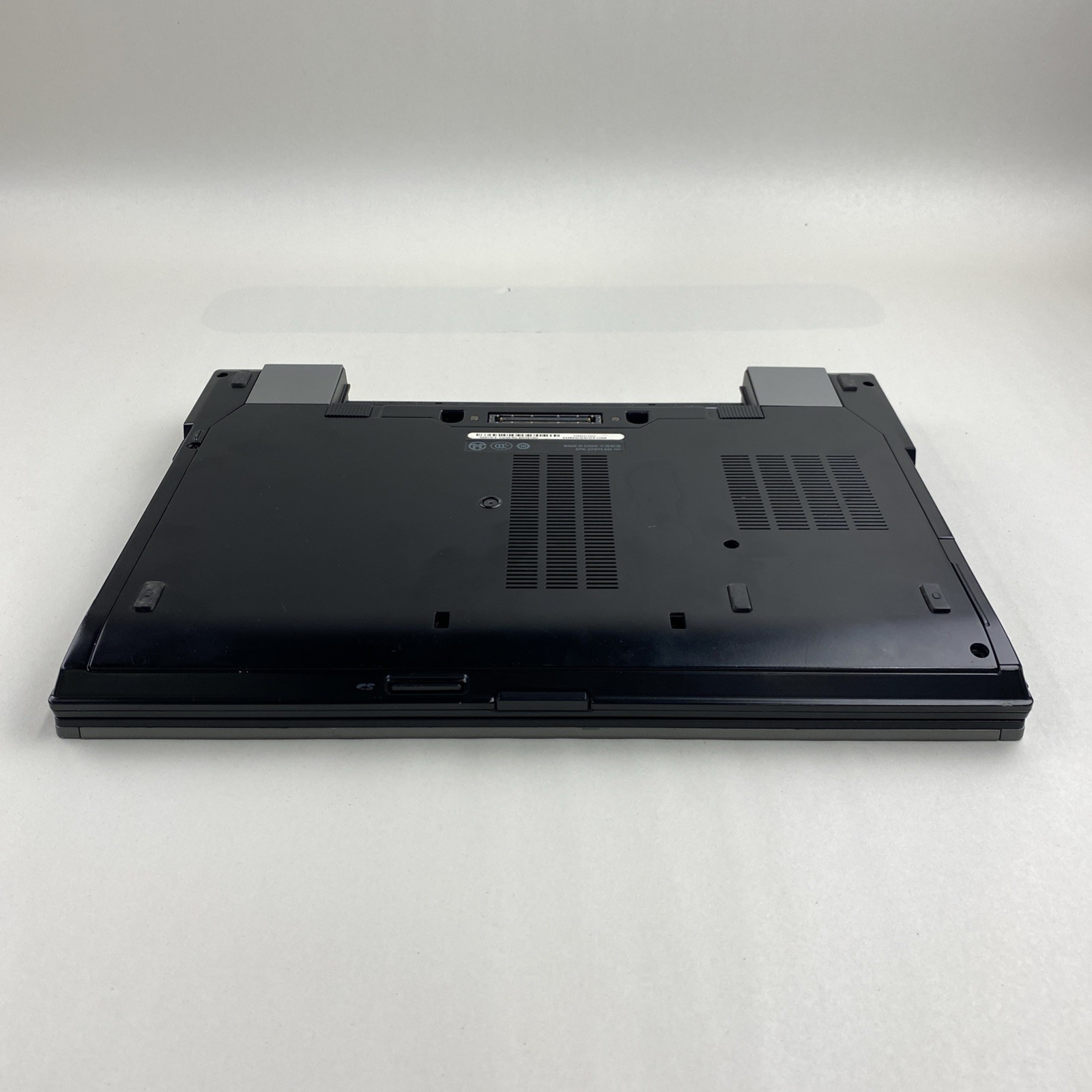 Dell Latitude E6410 Core i5-M520 2.40GHz 4GB RAM 14.0″ No Battery No HDD No OS