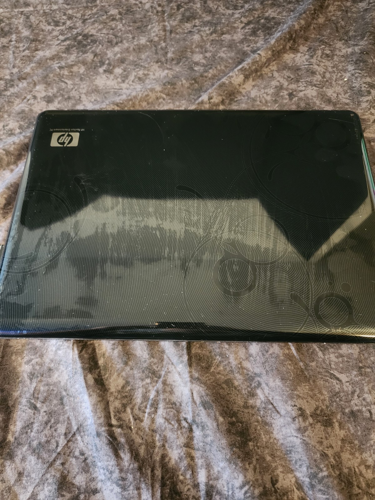 HP Pavilion Entertainment PC Dv6-1355dx Laptop. Untested. As Is For Parts