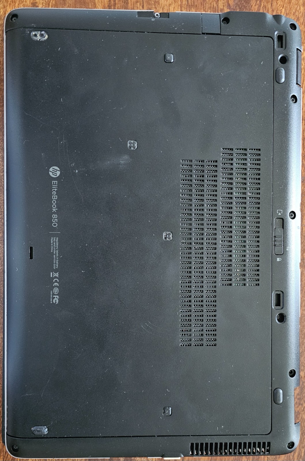 HP Elitebook 850 G1 Intel i5-4300U 8GB 180GB SSD W10 PRO UpToDate damaged Hinge