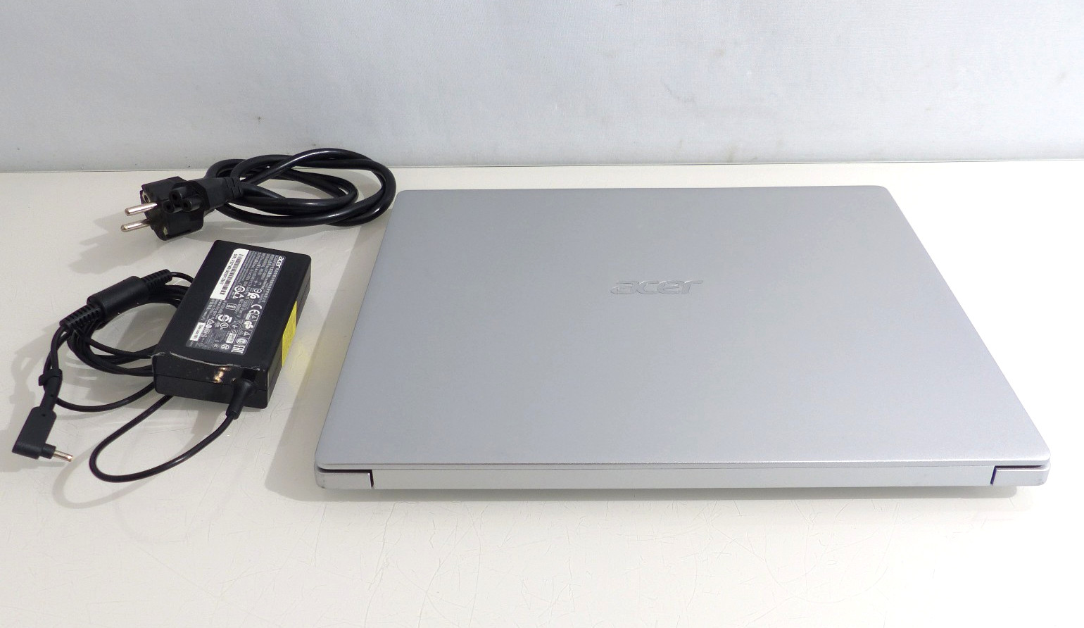 Acer Swift 3 sf313-52 N19H3 i5-1035G4 8GB 512GB SSD 2256×1504 13.5″ Laptop#101