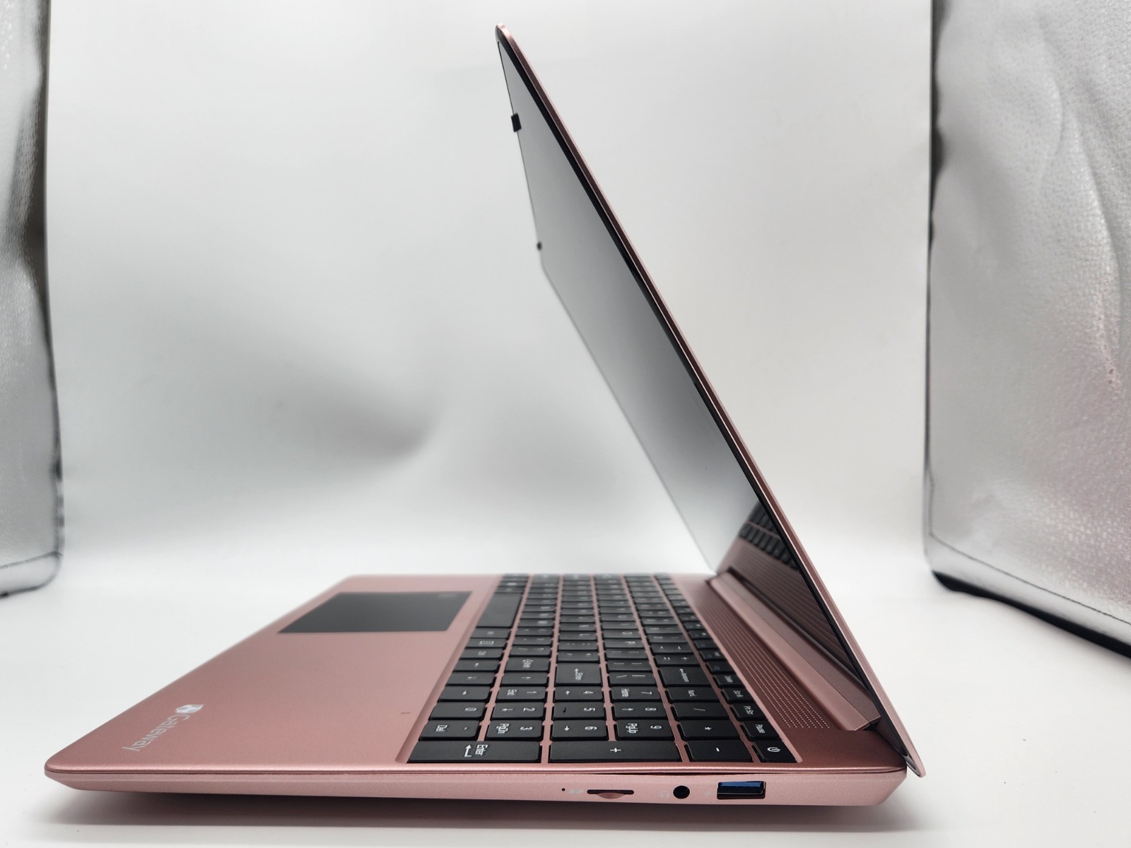 Gateway 15.6″ FHD i5-1035G1 16/ 256GB SSD Win10 Home Fingerprint great condition