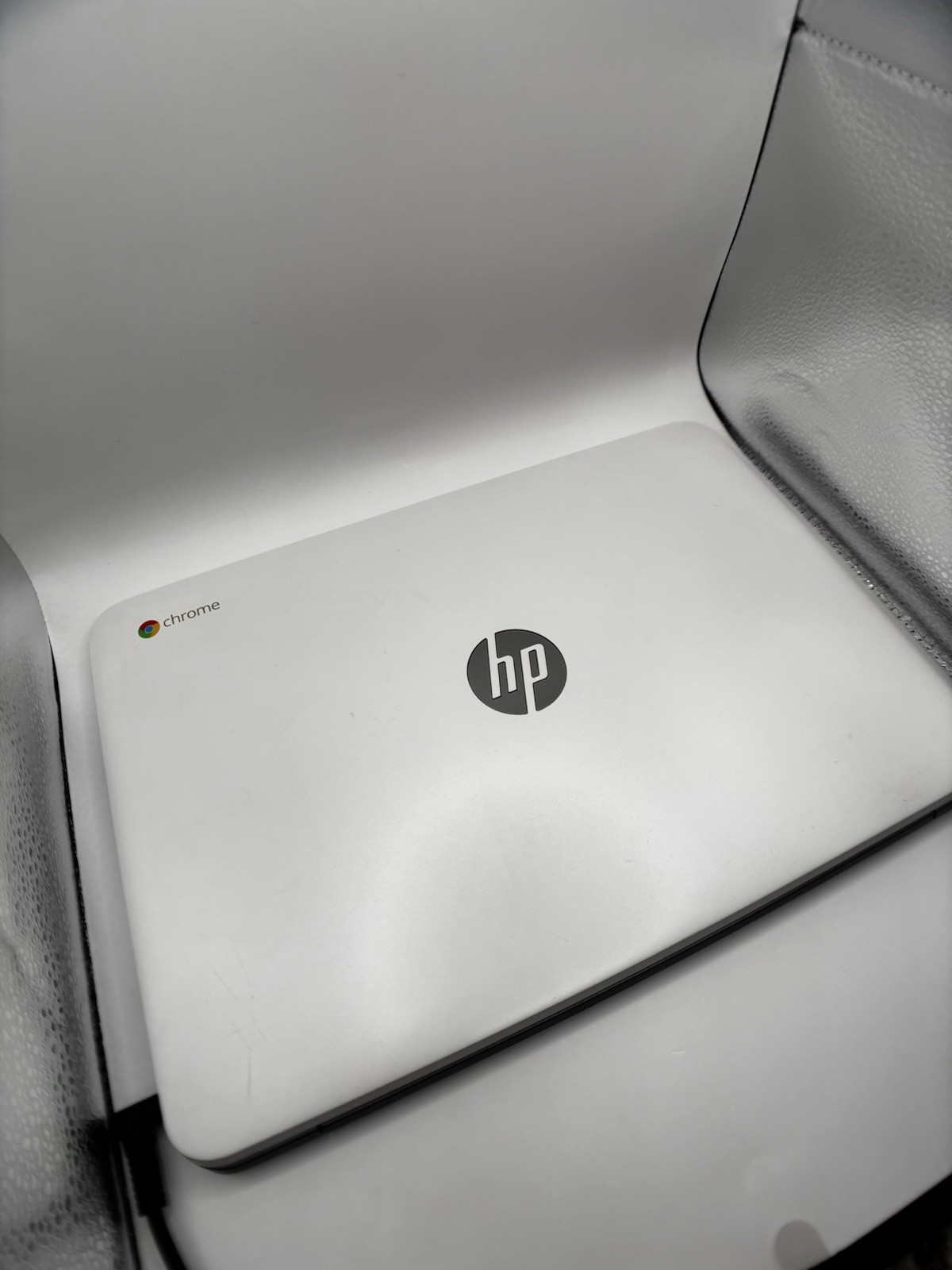Pre-Owned HP Chromebook 14-a045wm 14″ Inch Display Intel Celeron Processor 4GB