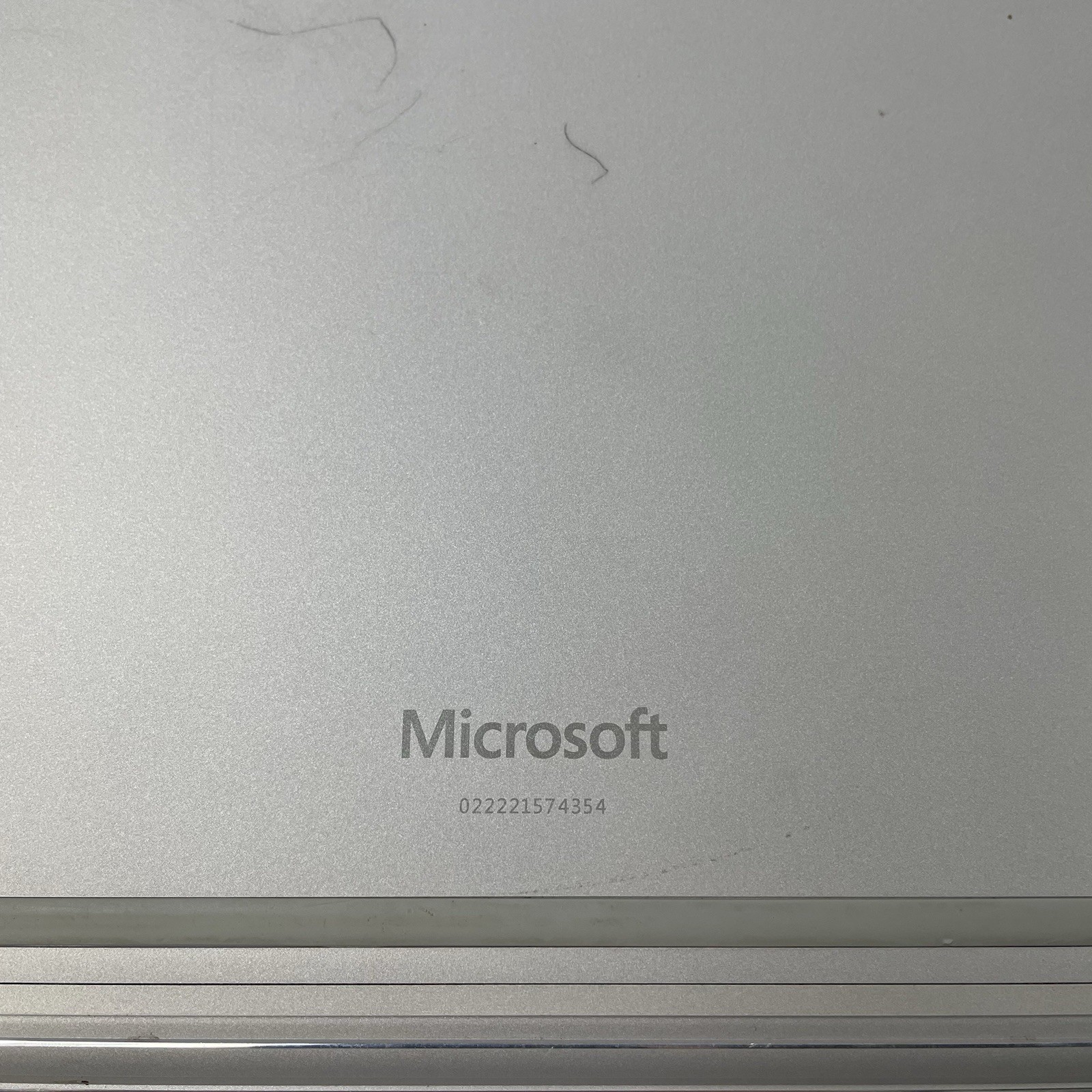 Microsoft Surface Book 2 13.3″ i7-8650U 1.90 GHz 8 GB RAM 256 GB SSD Win11