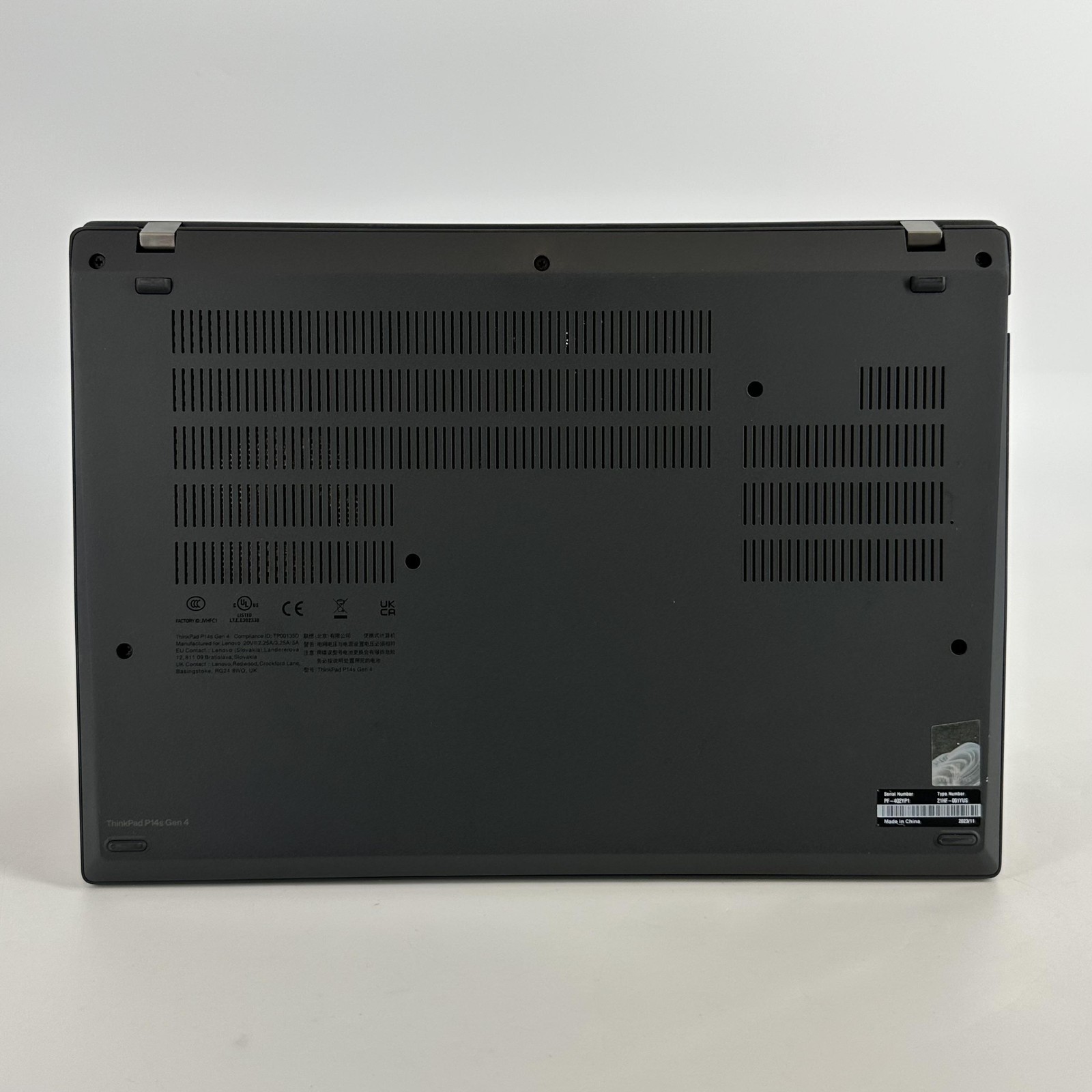 Lenovo ThinkPad P14s Gen 4 Black QHD+ i7-1360P 32GB 1TB SSD RTX A500 FRAME SPLIT