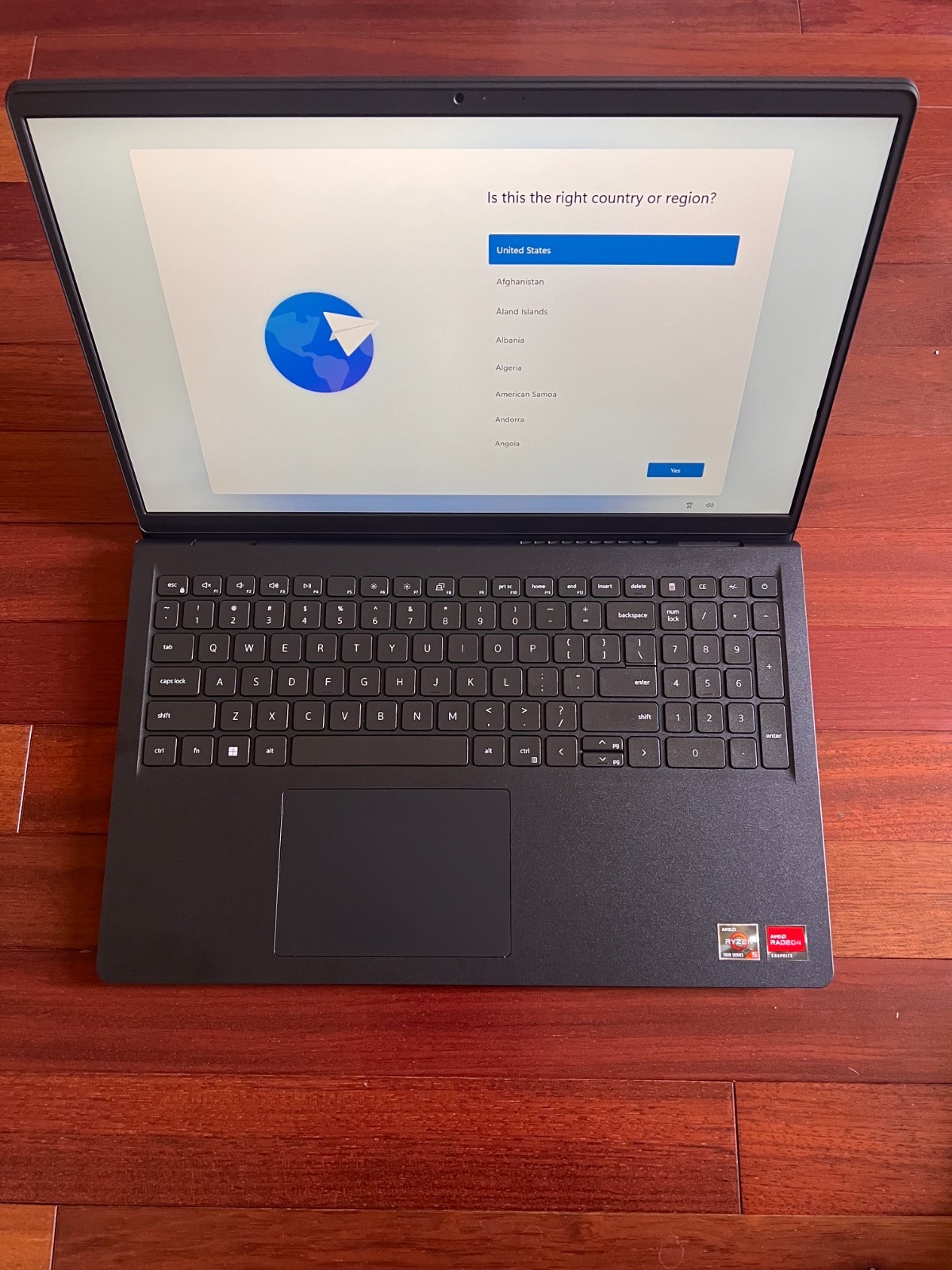 Dell Inspiron 3535 15.6″ FHD Touchscreen AMD Ryzen5 7530U 32GB RAM 1TB SSD W11H