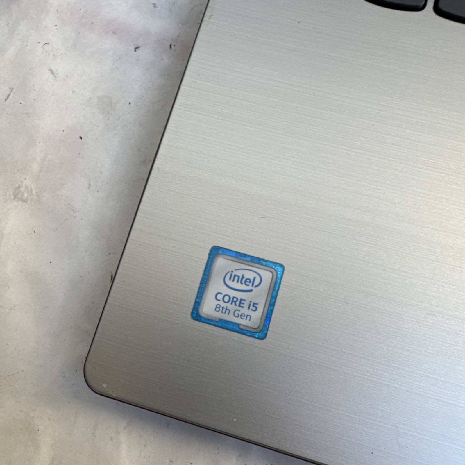 Lenovo IdeaPad 330-15IKB 15.6″ Laptop Intel i5-8250U 12GB RAM 1TB HDD