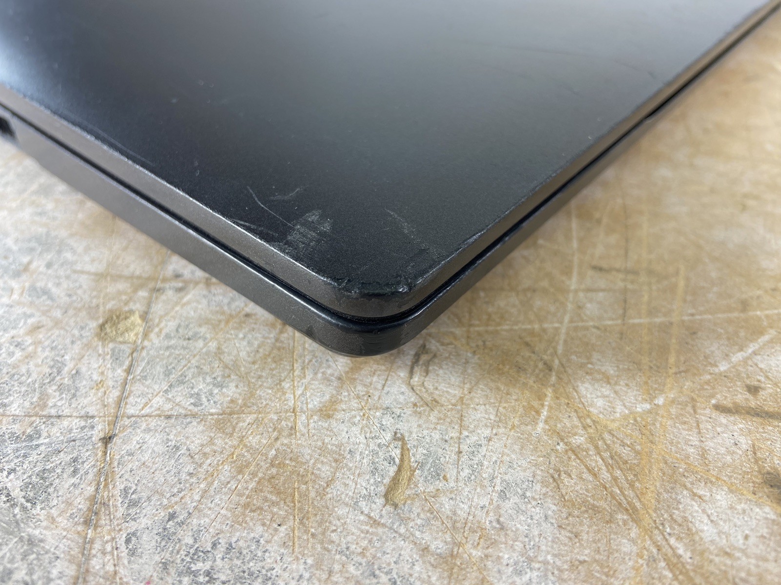 DELL LATITUDE 5500 i5-8365U @ 1.60GHz, 4GB RAM, NO HDD/OS