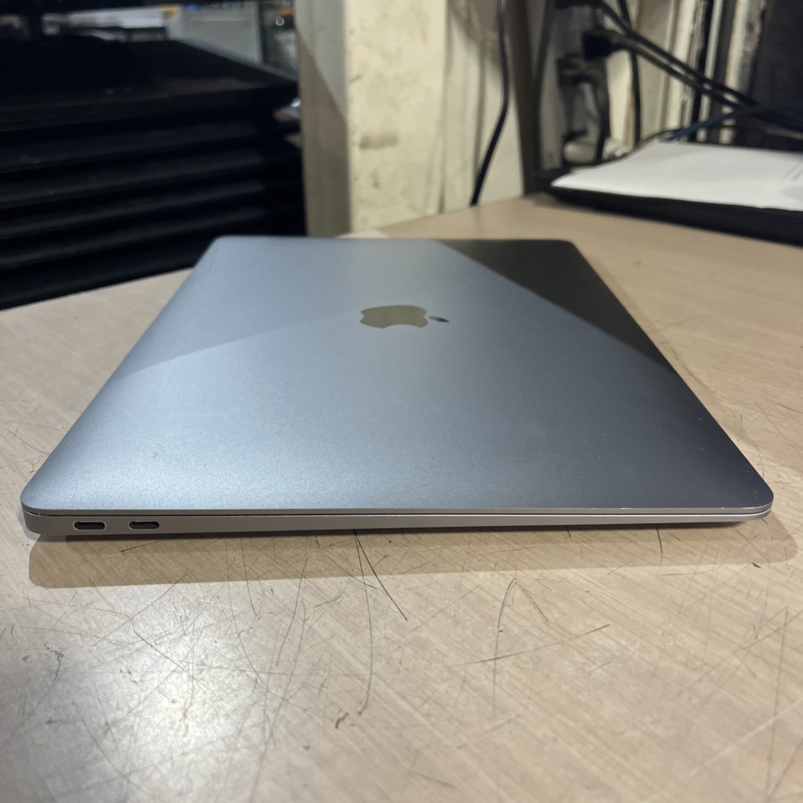 APPLE MACBOOK AIR 13″ SCISSOR, 2020 CORE I3-1000NG4 1.1GHZ 8GB RAM 256SSD “