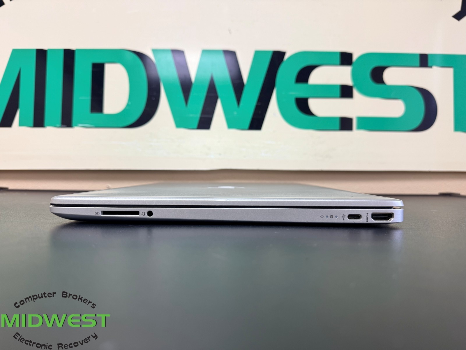 HP Laptop 15t-dy100 i5-1035G1 1.00GHz 8GB RAM No OS/HDD/SSD