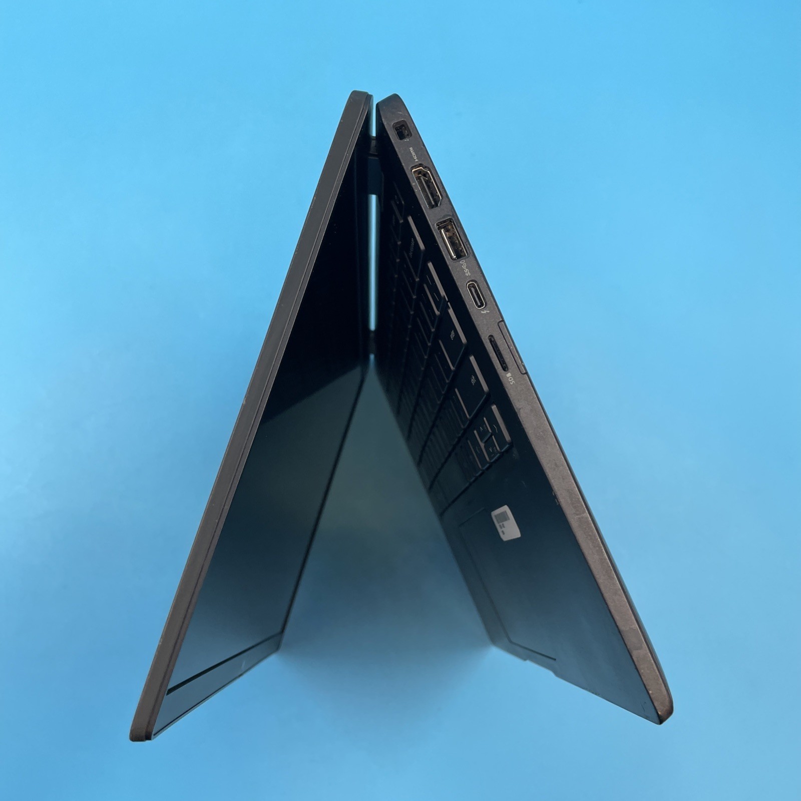 Dell Latitude 7420 | i5-1135G7 | 8GB RAM | NO DRIVE | NO OS | 51% BATTERY