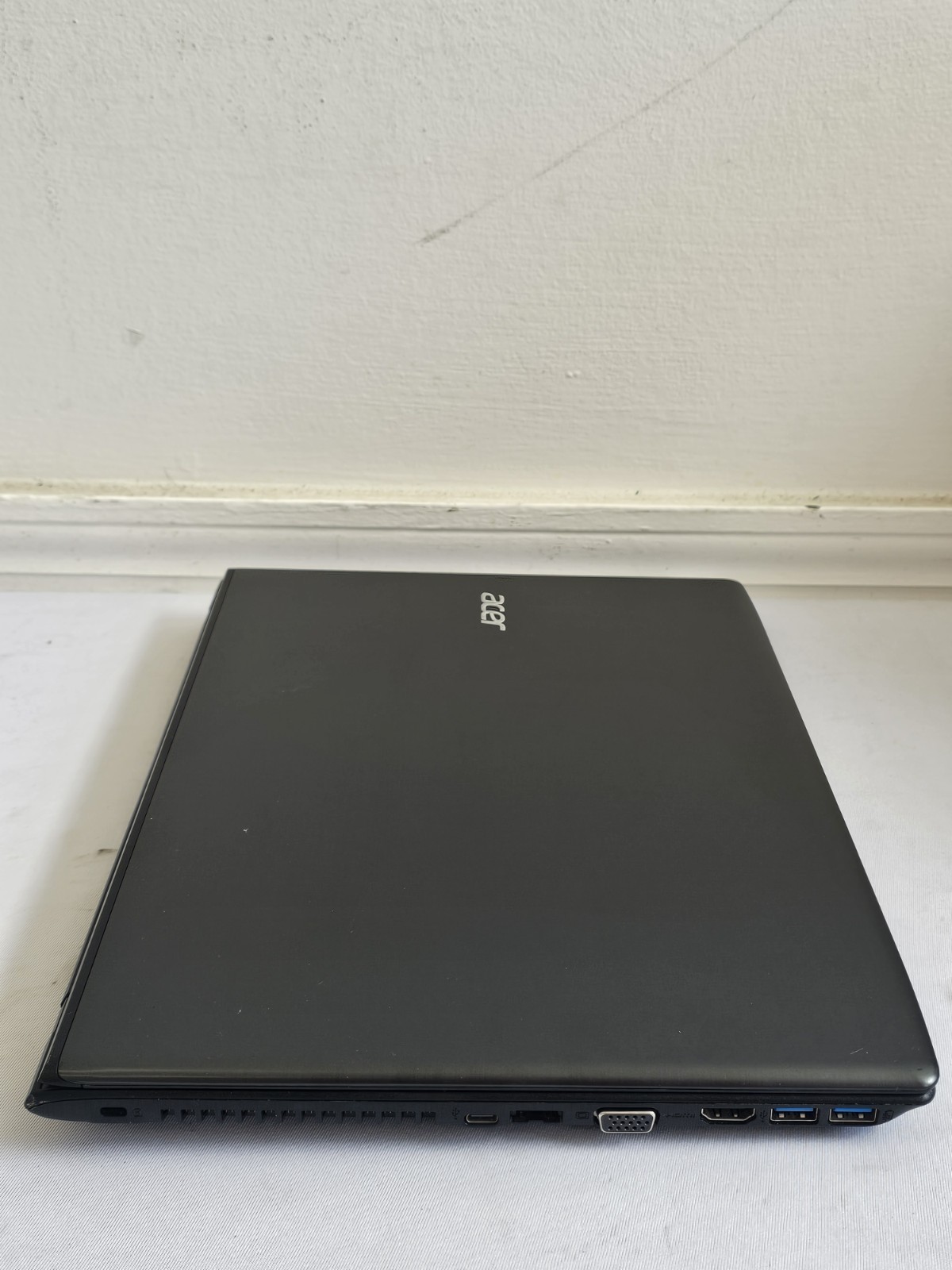 Acer Aspire E5-575G Laptop – Intel i5 Gen 7 – 8GB RAM – 256GB SSD BAD BATT READ