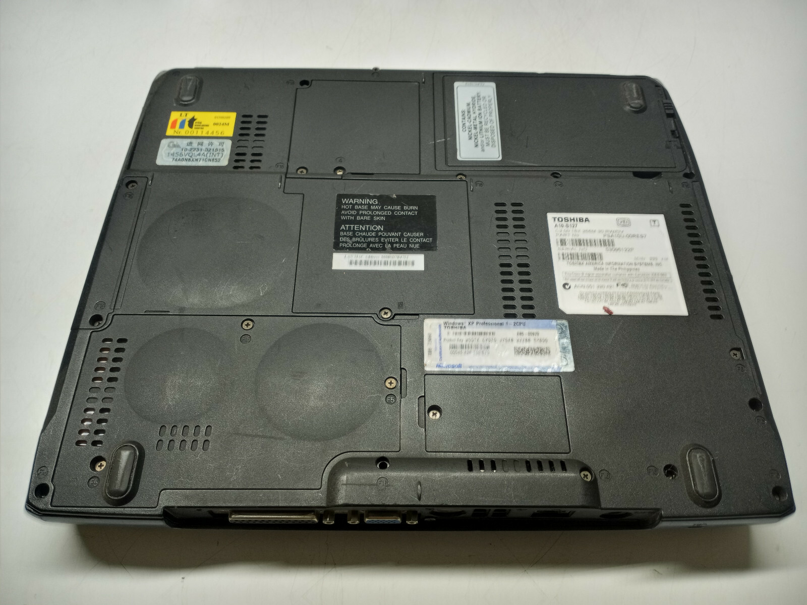 Toshiba Satellite A10-S127 Laptop NO HDD,CPU,Ram No AC Adapter FOR PARTS