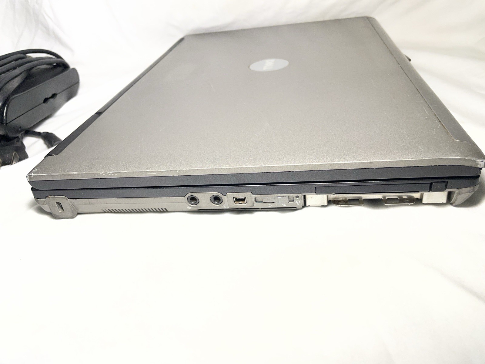 Retro Dell Latitude D630 14.1” Windows XP Pro Core 2 Duo Laptop Battery Tested