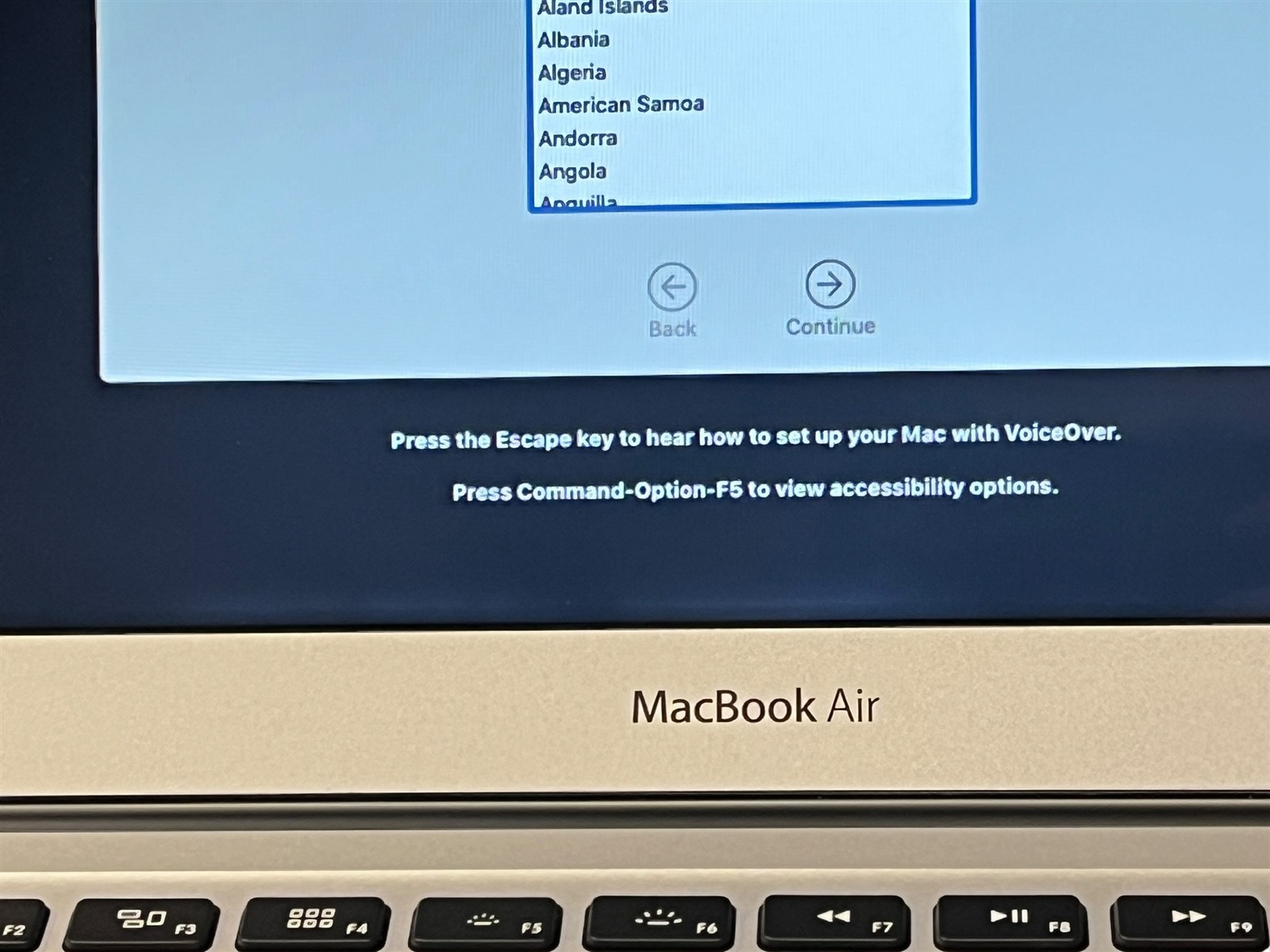 Apple MacBook Air A1466 2013 i7-4650U 1.7GHz 8GB RAM 256GB Catalina 13.3″ Laptop