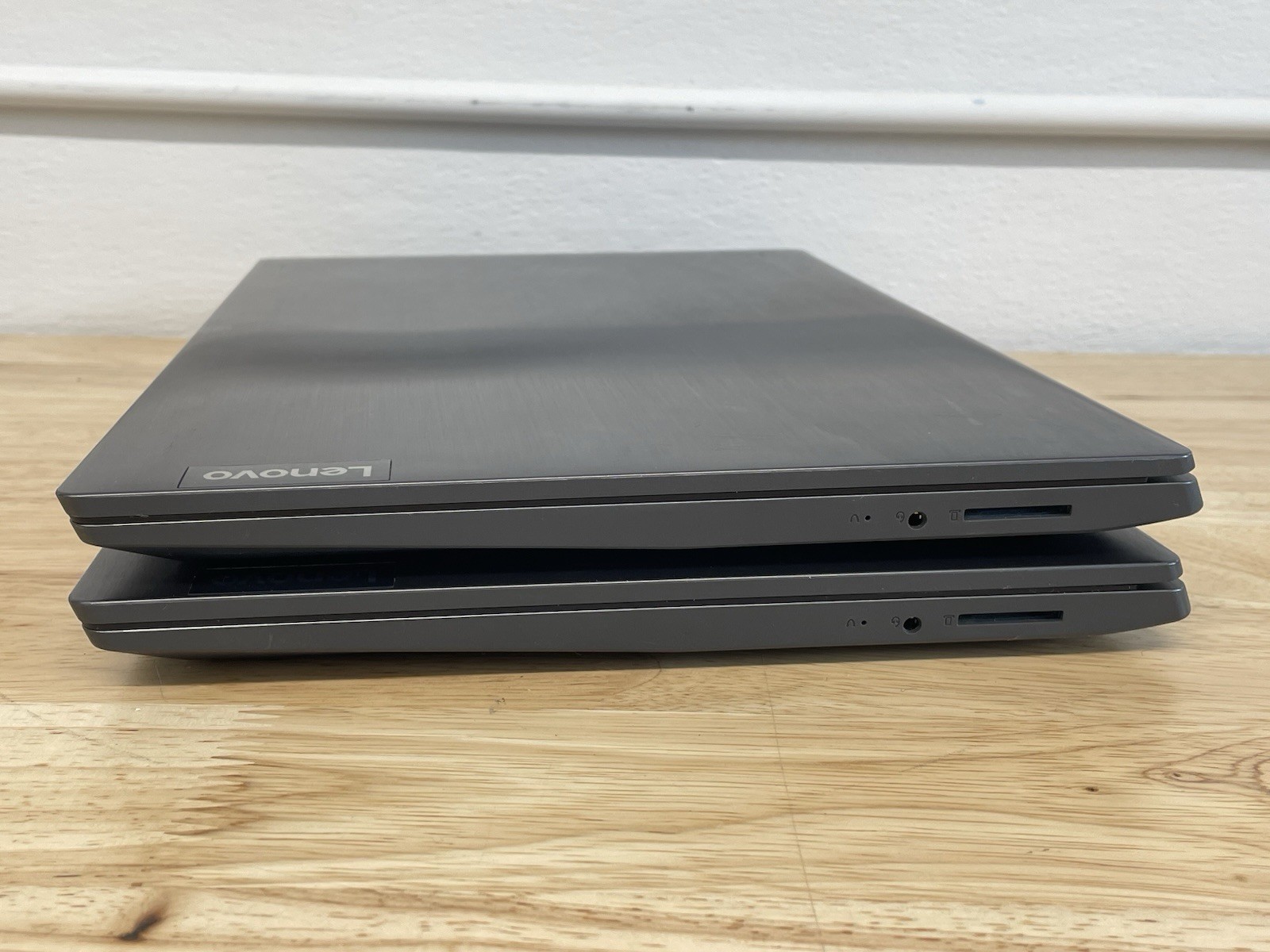 Lot of 2 – Lenovo V15-IIL Intel Core i5-1035G1 – 8GB RAM 256GB SSD Win11