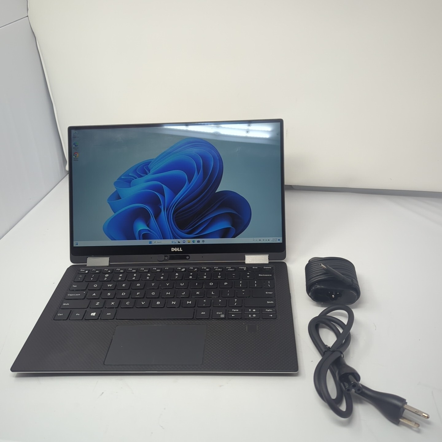 Dell XPS 13 9365 i5-7Y54 256GB NVMe 13″ Touch 2 in 1 8GB RAM Business Laptop