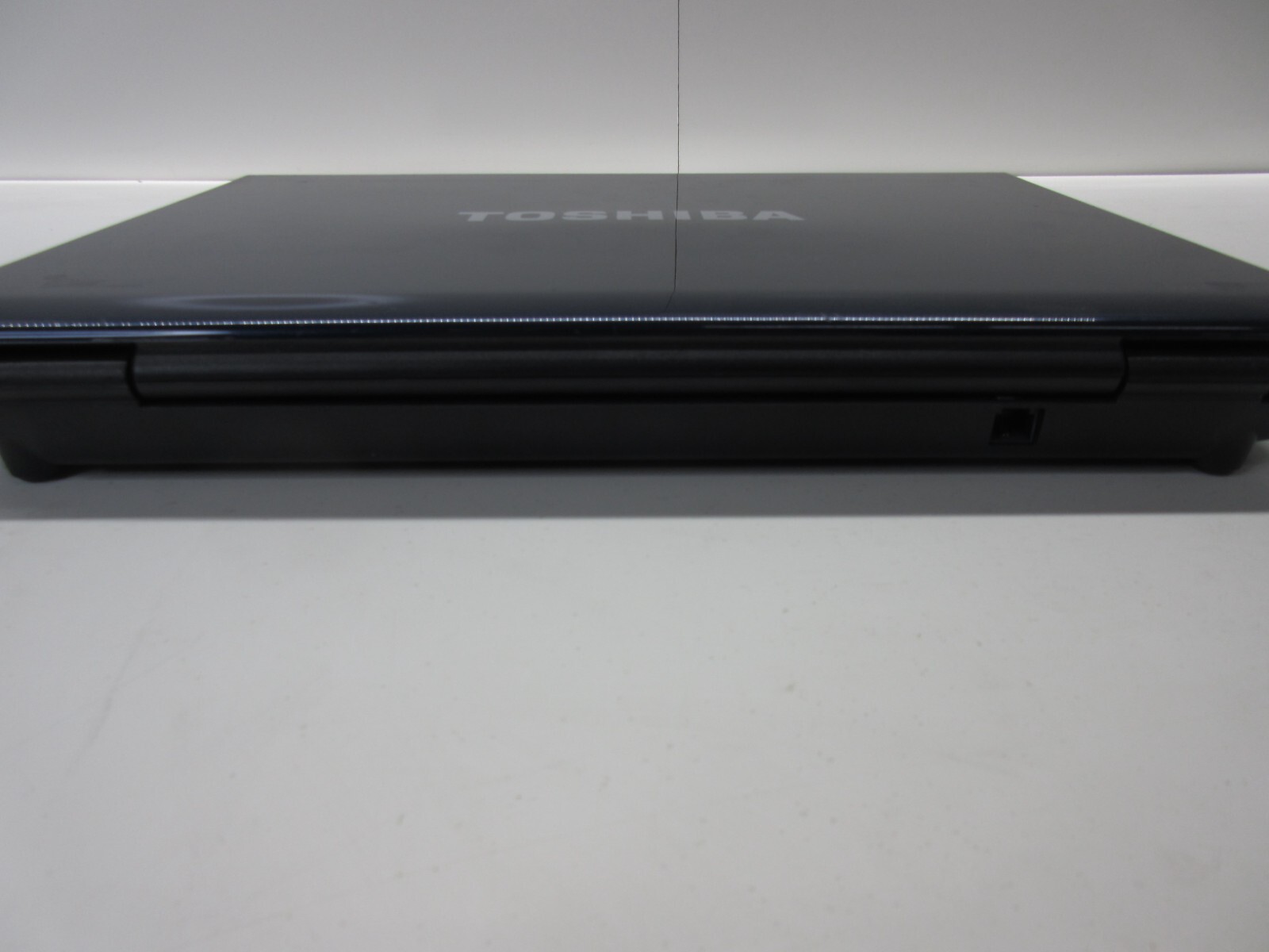 Toshiba Satellite L305-S5957 Laptop Intel Celeron 900 2GB Ram No HDD or Battery