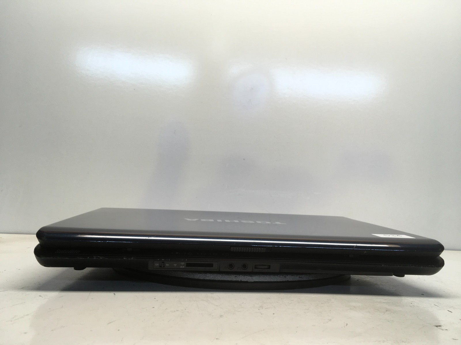 Toshiba Satellite L355D-S7815 AMD Athlon X2 Dual-Core QL-60 1.9GHZ 3 GB NO HDD
