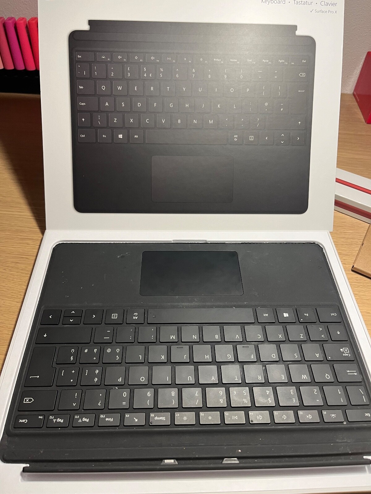 Microsoft Surface Pro X SQ1 16 GB/256 SSD Windows 11 Keyboard Pen and case