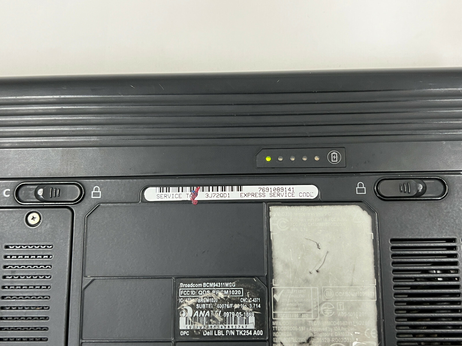 Dell Inspiron 1521 15.6″ AMD Athlon 64 x2 Dual Core 2.5GB 80GB HDD Laptop *READ*