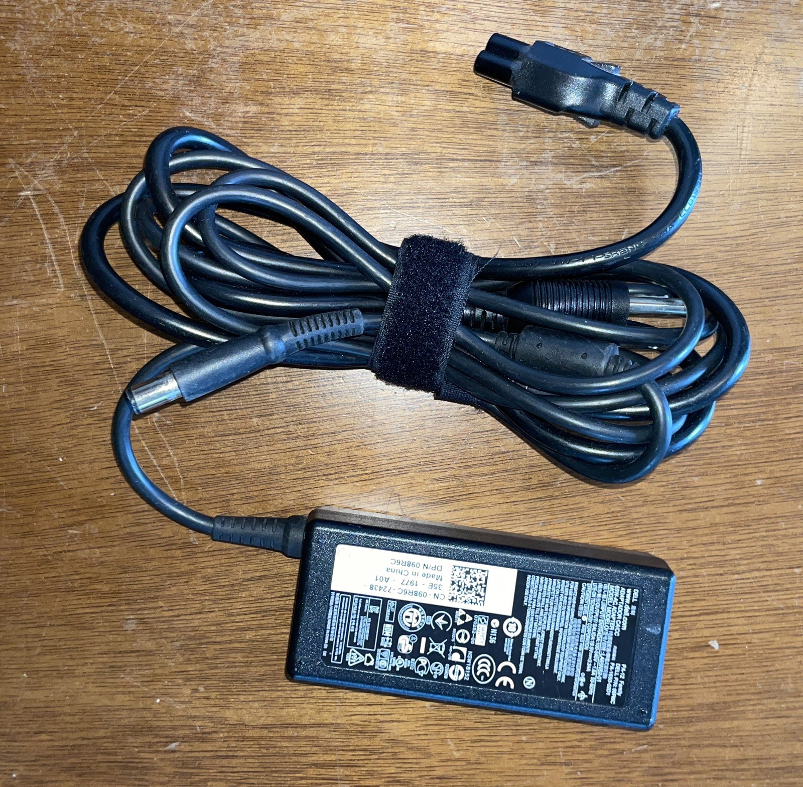 Dell Latitude D630 Retro Windows XP Laptop w/batt, chrg. (XJF1)