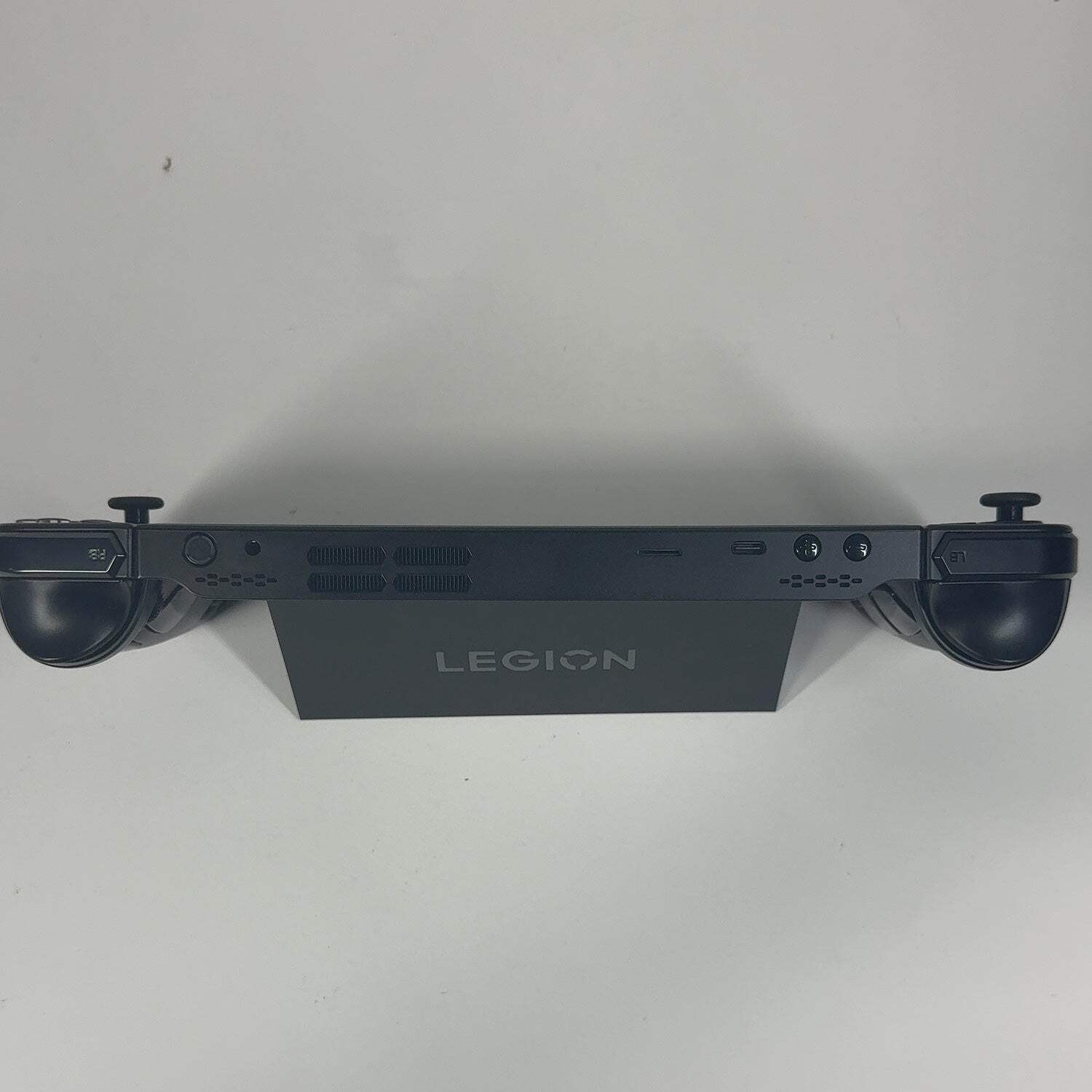 Lenovo Legion Go 8.8″ AMD Ryzen Z1 Extreme 16GB RAM 1TB Shadow Black 83E1001YUS