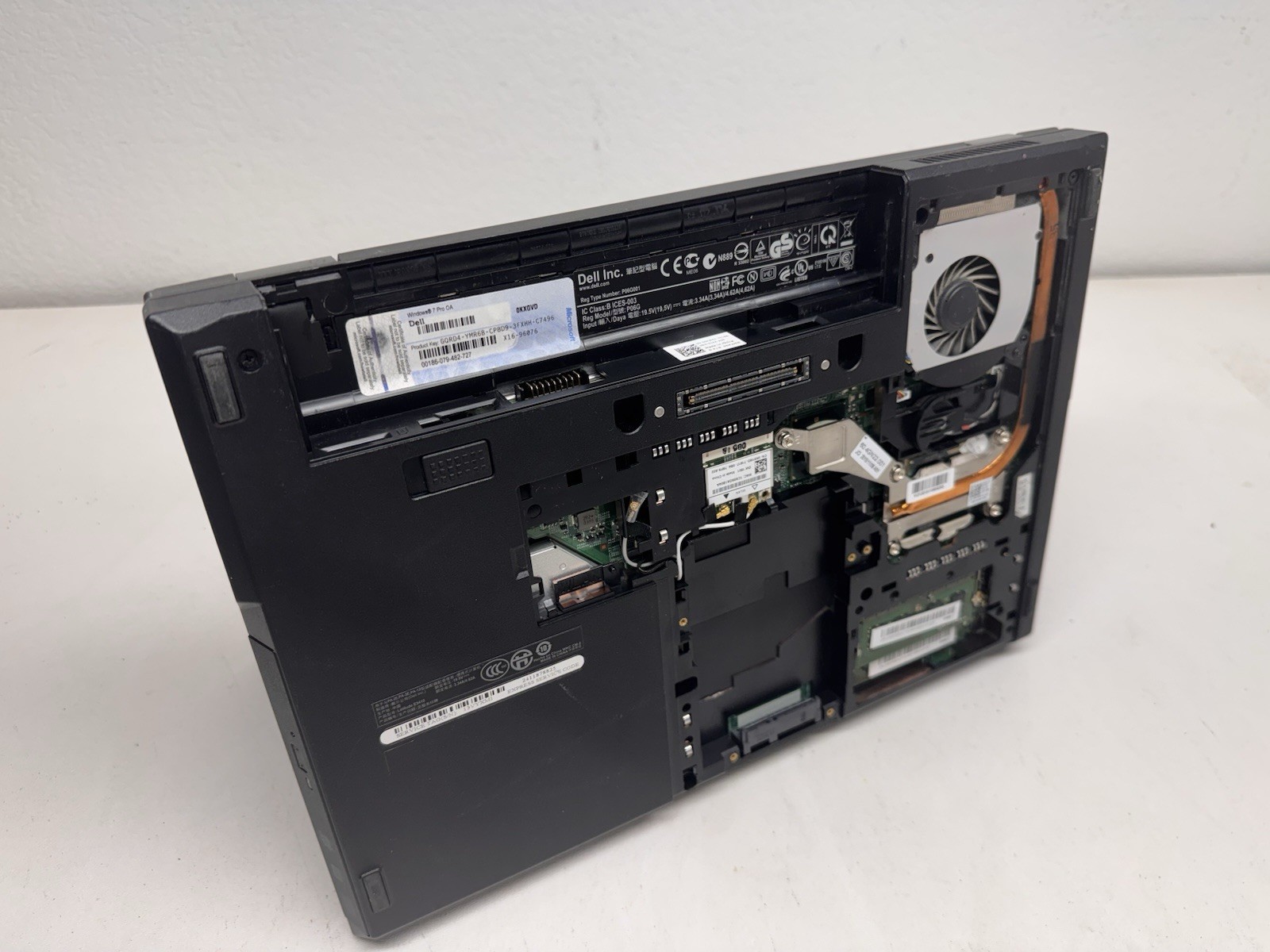 Dell Latitude E5410 – Intel Core i3 2.40GHz – 2GB RAM – FOR PARTS / REPAIR 0005