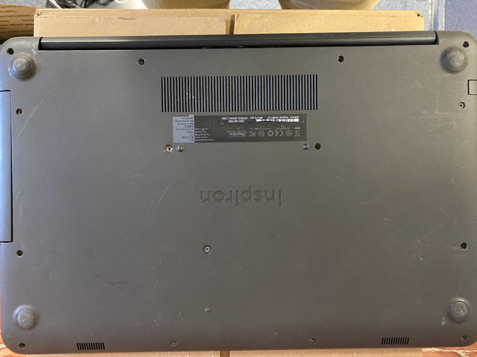Dell Inspiron P32E (AMD A9-9400 Radeon R5, 12GB RAM, 1.8TB HDD) *AS IS*