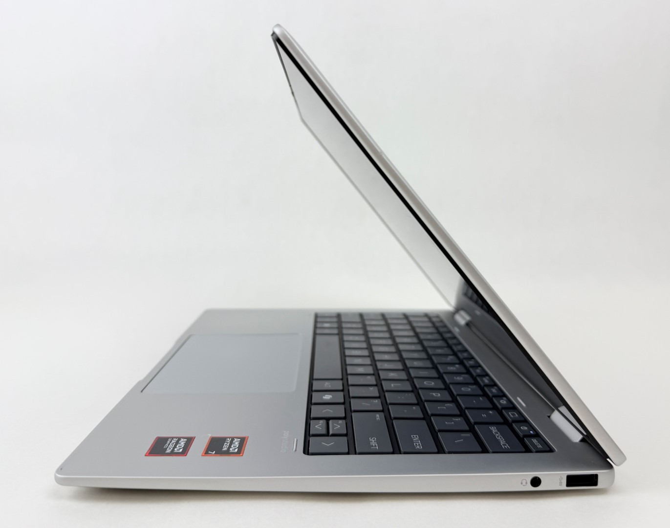 HP Envy x360 14-fa0023dx 14″ 2K Touch Ryzen 7 8840HS 16GB 1TB SSD W11H 2in1