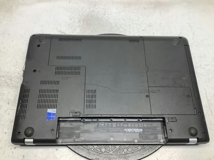 Lenovo ThinkPad E550 Intel i3-5005U 2GHz 8 GB NO HDD