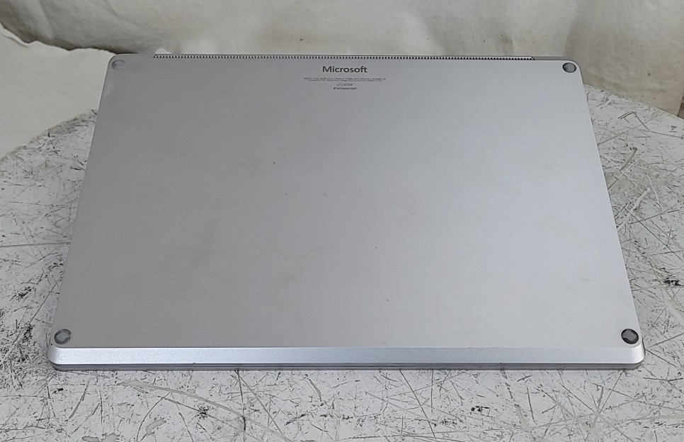 MICROSOFT 2033 Surface Laptop 6 For Business Ultra 7 165H 32GB 512GB SEE NOTES