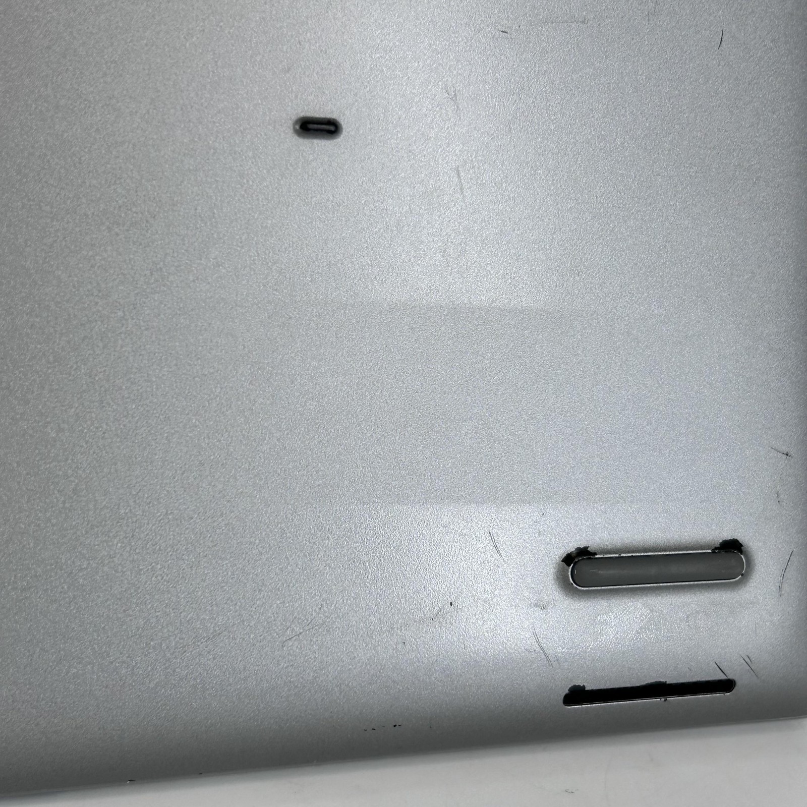 Dell Latitude 5450 14 FHD 1.7GHz Ultra 7 165U 16GB 512GB Water Damaged Screen