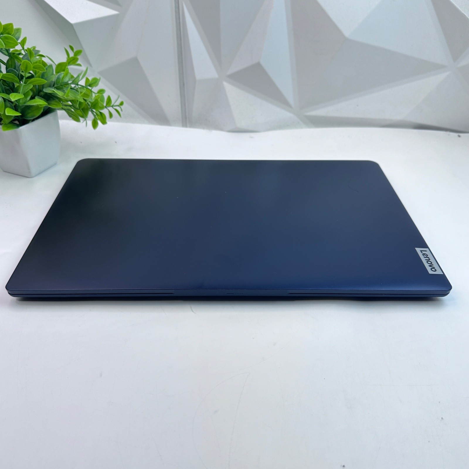 Lenovo IdeaPad 1 15AMN7 Laptop, 15.6″ FHD Touch, Ryzen 5 7520U, 8GB, 256GB SSD