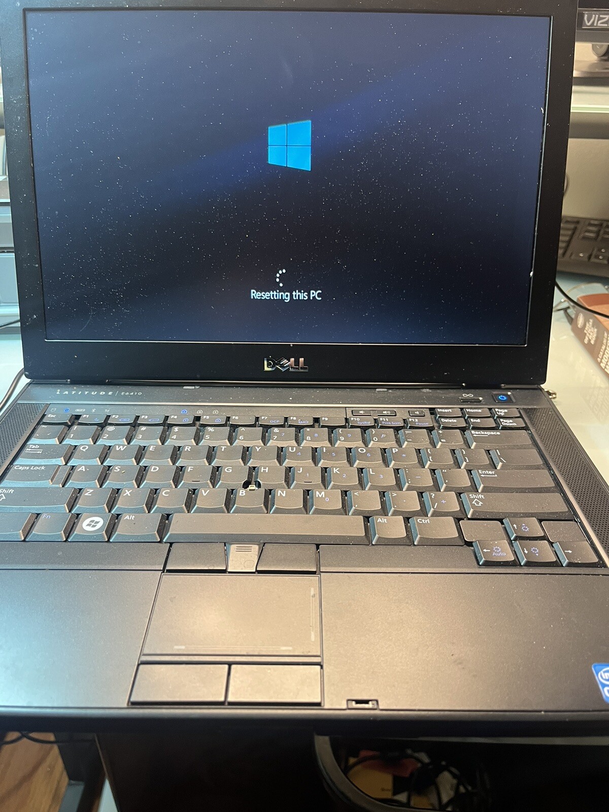 Dell Latitude E6410 Windows 10 Pro 64-bit Intel Core i5-520M 4GB RAM 160GB HDD