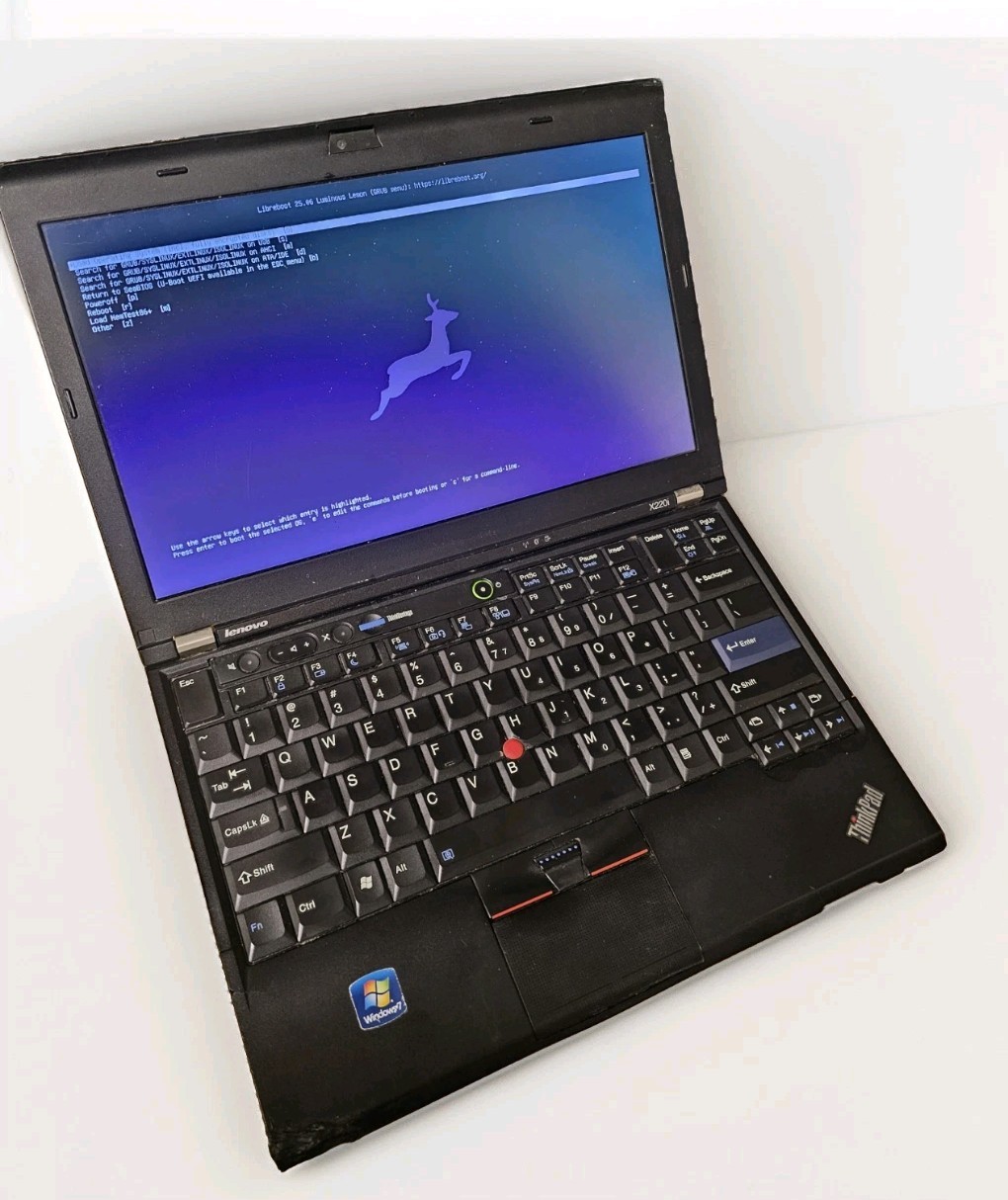 Lenovo ThinkPad X220 Intel i3 128GB SSD, 16GB RAM + Libreboot (Includes Charger)