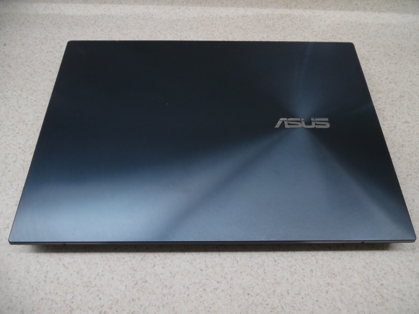 ASUS ZenBook Pro Duo 15 OLED 4K, GeForce RTX 3060, i9-12900H, 32GB, 4TB