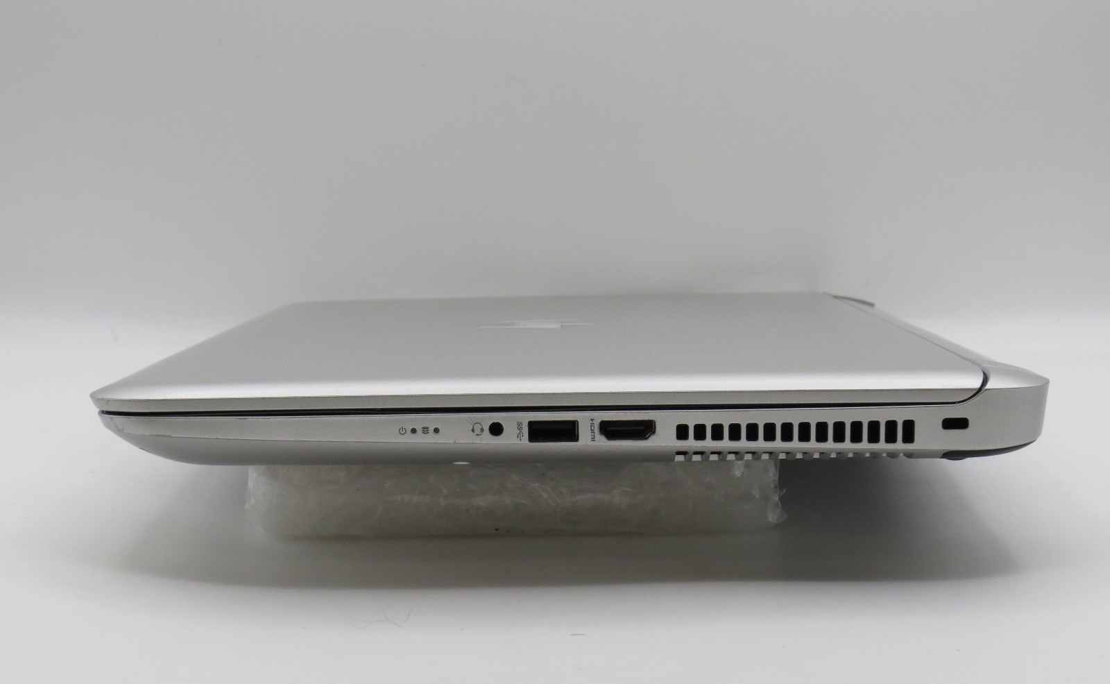 HP Pavilion 15-ab262nr | i7-6500U @ 2.5GHz | 8GB DDR3 | 256GB SSD | No OS