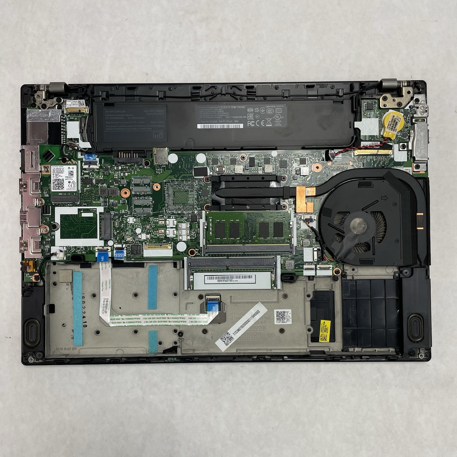Lenovo ThinkPad T480 14″ i5-8350U 1.70 GHz 8 GB RAM No SSD/OS/AC/Batt- No Bottom