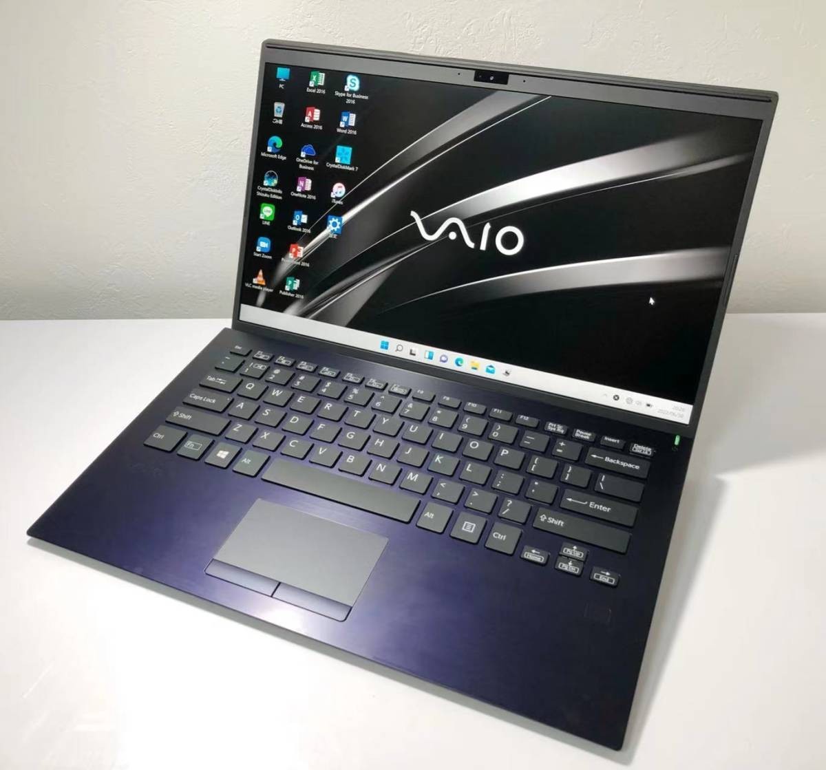 5th Anniversary Model VAIO SX14 Winning Color Special Edition PC i7-8565U g245