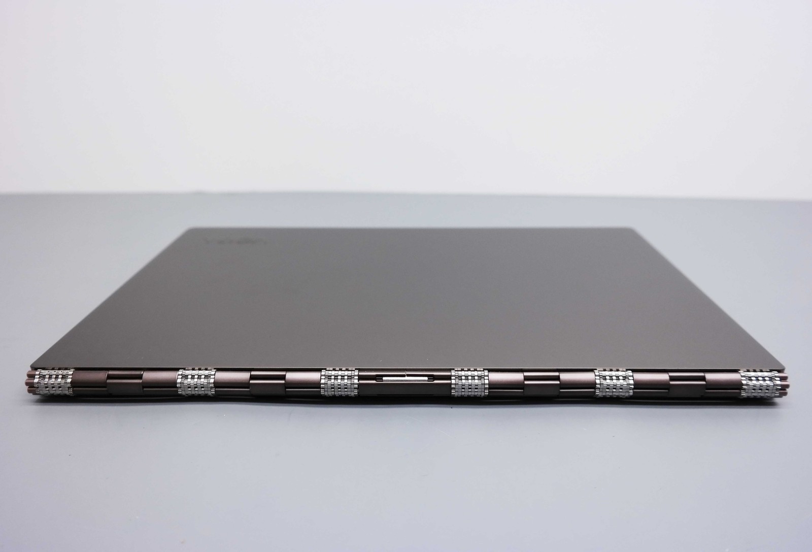 Lenovo Yoga 920 13.9″ i7-8550U 8GB 256GB Bronze READ