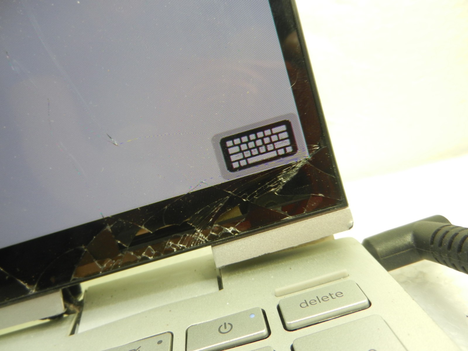 HP ENVY X360 Convertible 13M – CORE i7-1195G7 / 8GB RAM / NO HDD – PARTS/REPAIR
