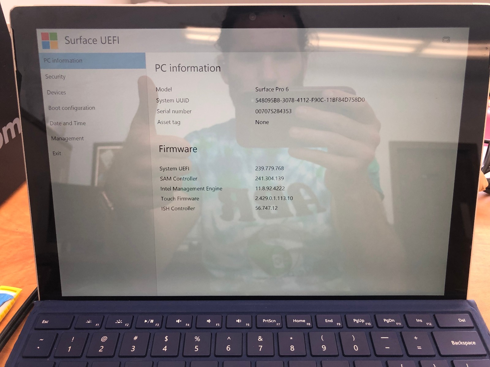 Microsoft Surface Pro 6 1796 12.3″ PC w/ i5-8250U 1.6GHz CPU 128GB SSD 8GB RAM