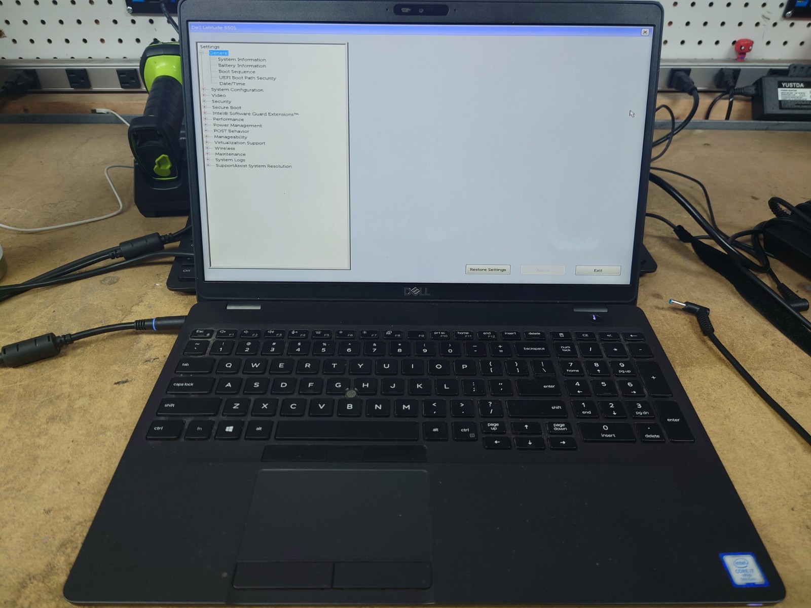 Dell Latitude 5501 15.6″ FHD i7-9850H 16GB RAM 256GB SSD No OS