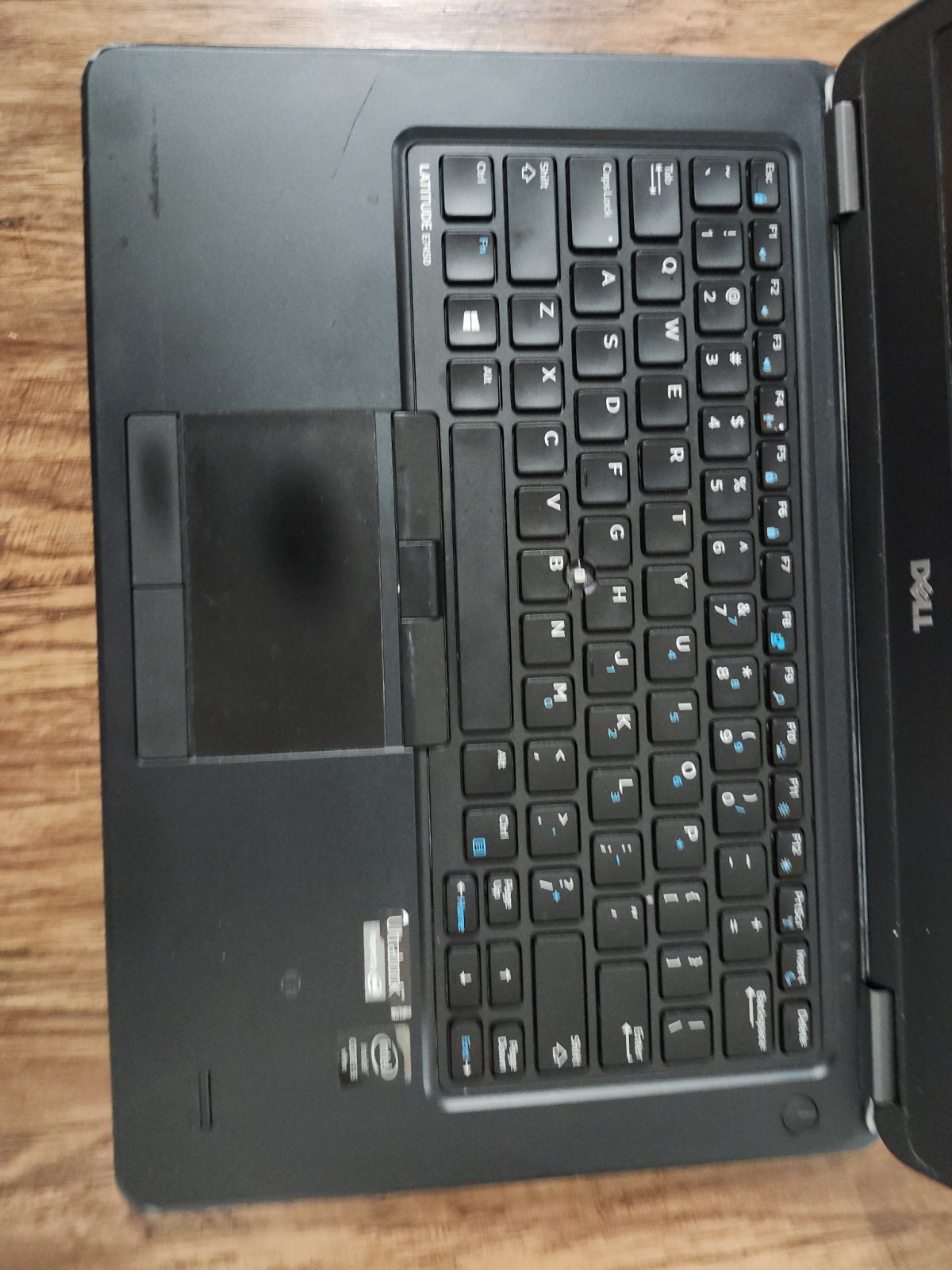 Dell Latitude E7450 14″ Intel i5-5300U 16 GB Case DMG No SSD BATT 69%