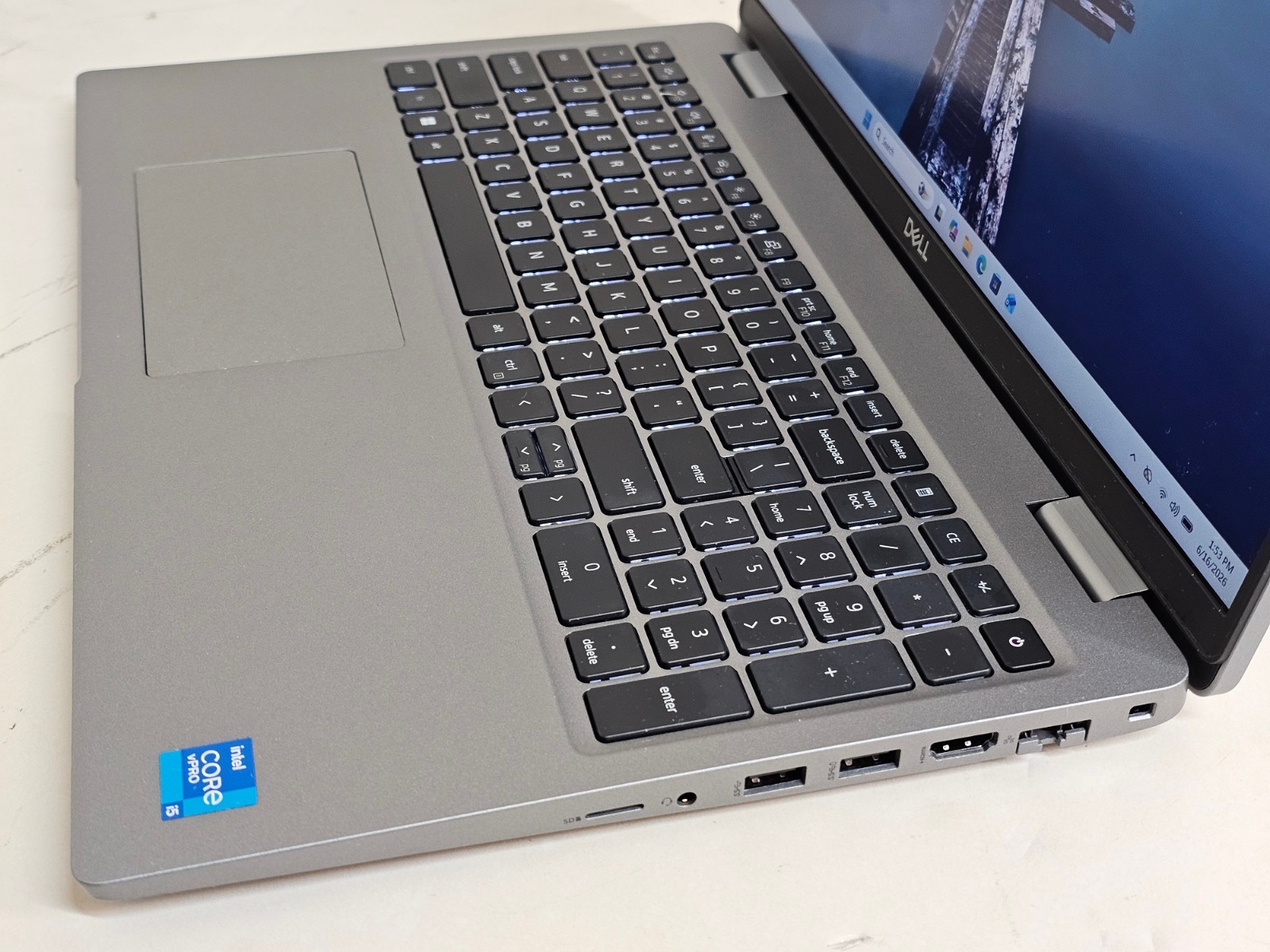Dell Latitude 5520 Laptop – 2.6 GHz i5-1145G7 16GB 512GB 15.6″ Touchscreen SP35
